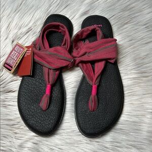 NWT Sanuk Yoga Sling 2 Gray Pink Stripe Women’s 11